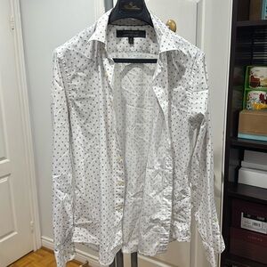 Banana republic men’s untucked shirt MEDIUM
